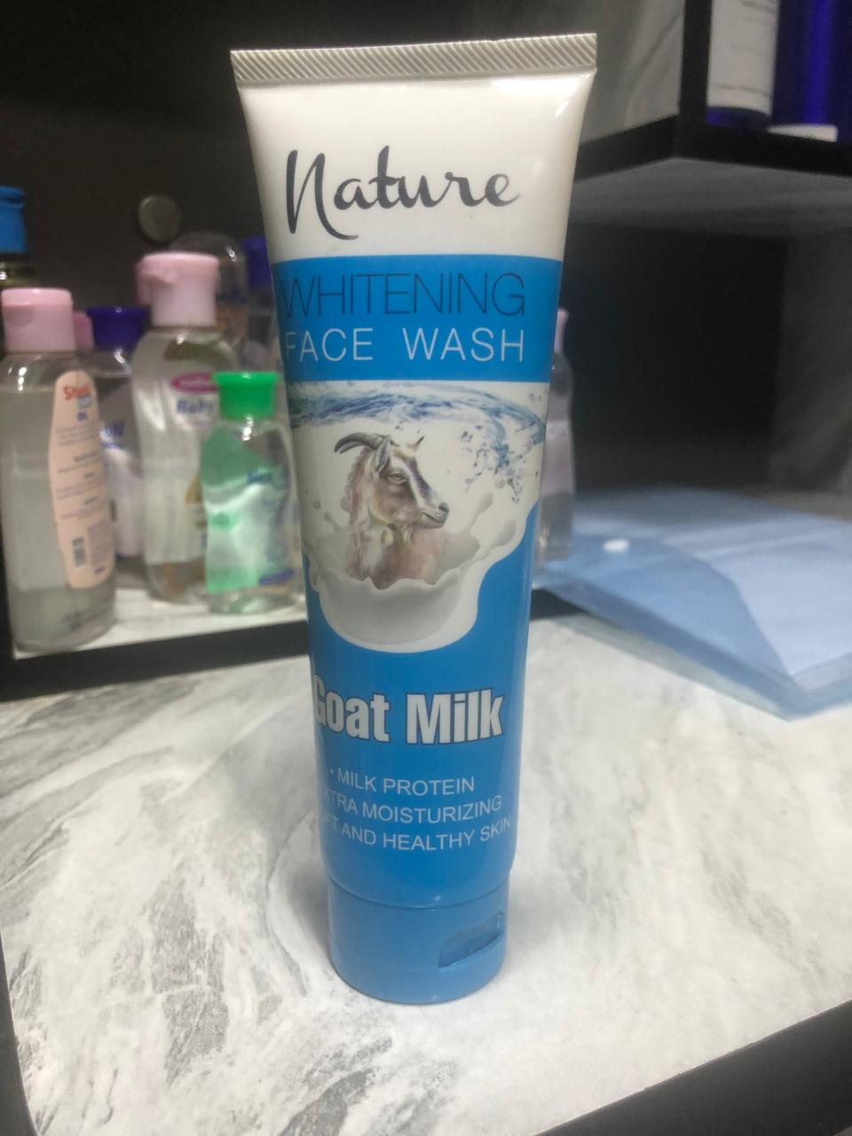 Nature Whitening Face Wash
